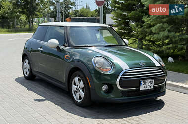 Хэтчбек MINI Cooper 2015 в 