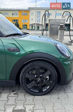Хэтчбек MINI Cooper 2021 в 