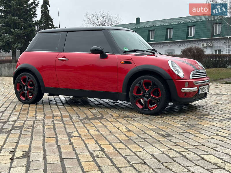 Хэтчбек MINI Cooper 2003 в Белой Церкви
