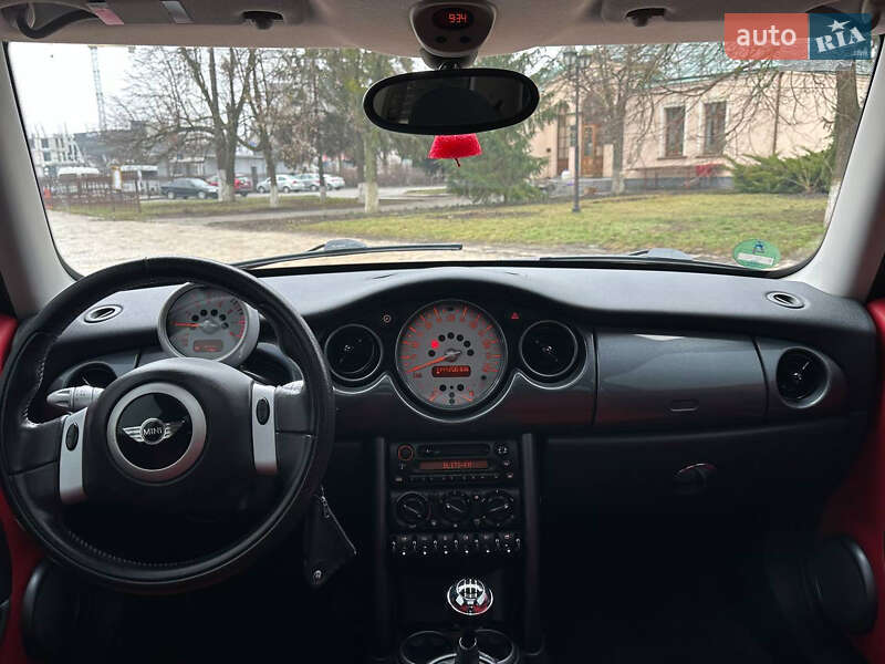 Хэтчбек MINI Cooper 2003 в Белой Церкви