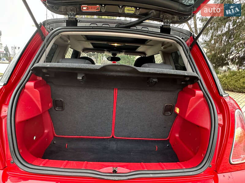 Хэтчбек MINI Cooper 2003 в Белой Церкви
