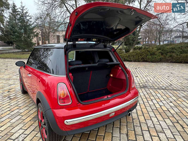Хэтчбек MINI Cooper 2003 в Белой Церкви