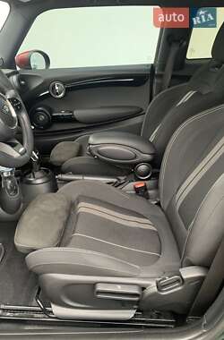 Хэтчбек MINI Cooper 2021 в 