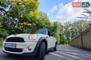 Хэтчбек MINI Cooper 2010 в 