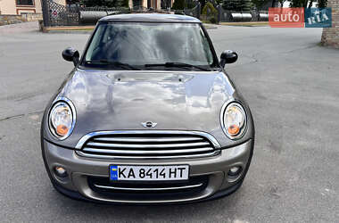 Хэтчбек MINI Cooper 2012 в 