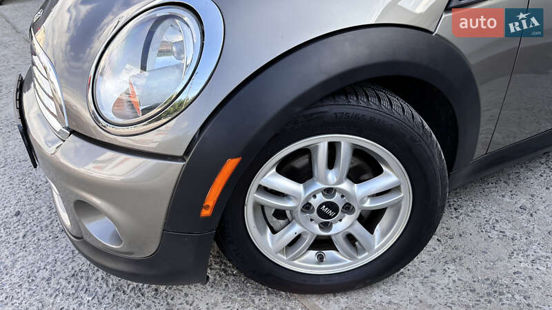 Хэтчбек MINI Cooper 2012 в Киеве