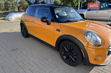 Хэтчбек MINI Cooper 2014 в 