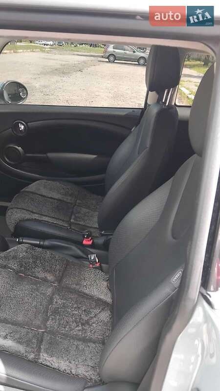Хэтчбек MINI Cooper 2013 в Пирятине
