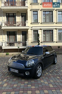 Хэтчбек MINI Cooper 2007 в 