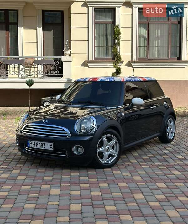 Хэтчбек MINI Cooper 2007 в 