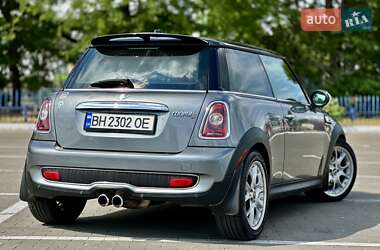 Хэтчбек MINI Cooper 2009 в 