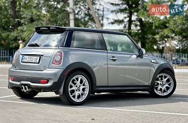 Хэтчбек MINI Cooper 2009 в 