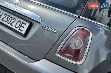 Хэтчбек MINI Cooper 2009 в 