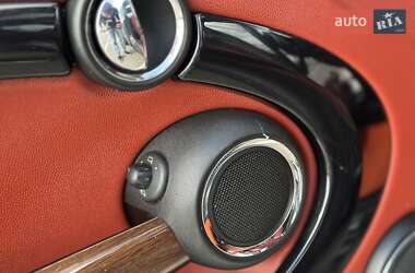 Хэтчбек MINI Cooper 2009 в 