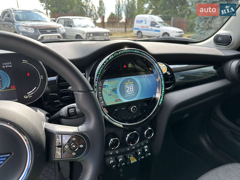 Хэтчбек MINI Cooper 2023 в Черкассах