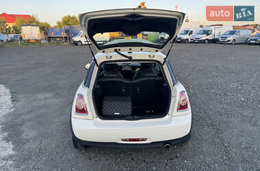 Хэтчбек MINI Cooper 2012 в 