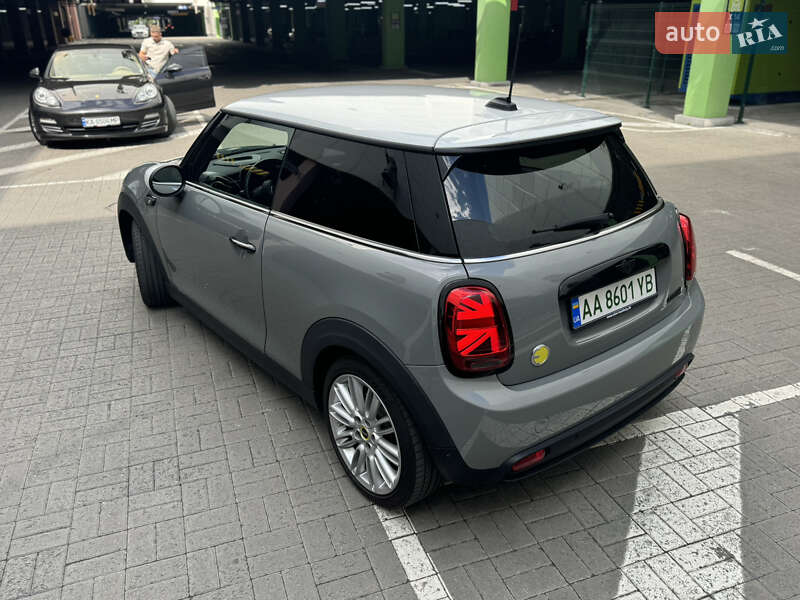 Хэтчбек MINI Cooper 2021 в Киеве