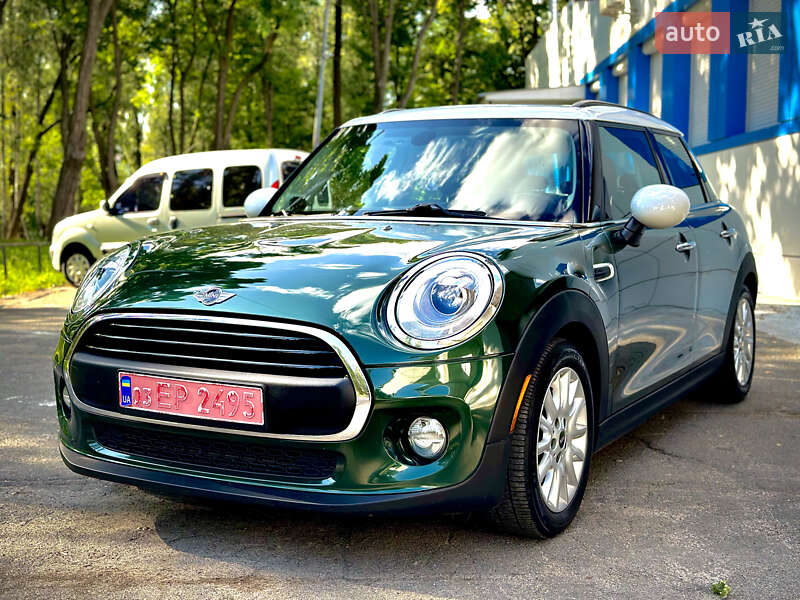 Хэтчбек MINI Cooper 2015 в 