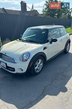 Хэтчбек MINI Cooper 2013 в 