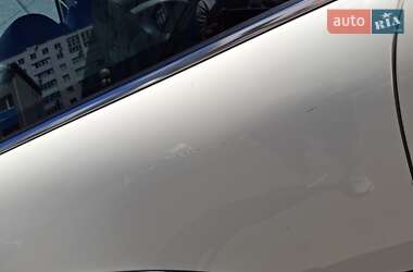 Хэтчбек MINI Cooper 2010 в 