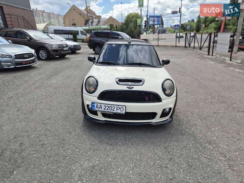 Хэтчбек MINI Cooper 2010 в Киеве