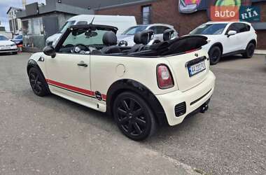 Хэтчбек MINI Cooper 2010 в 
