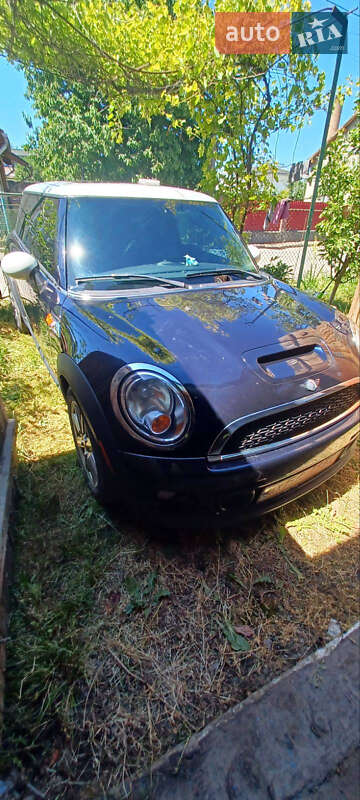 Хетчбек MINI Cooper 2013 в 
