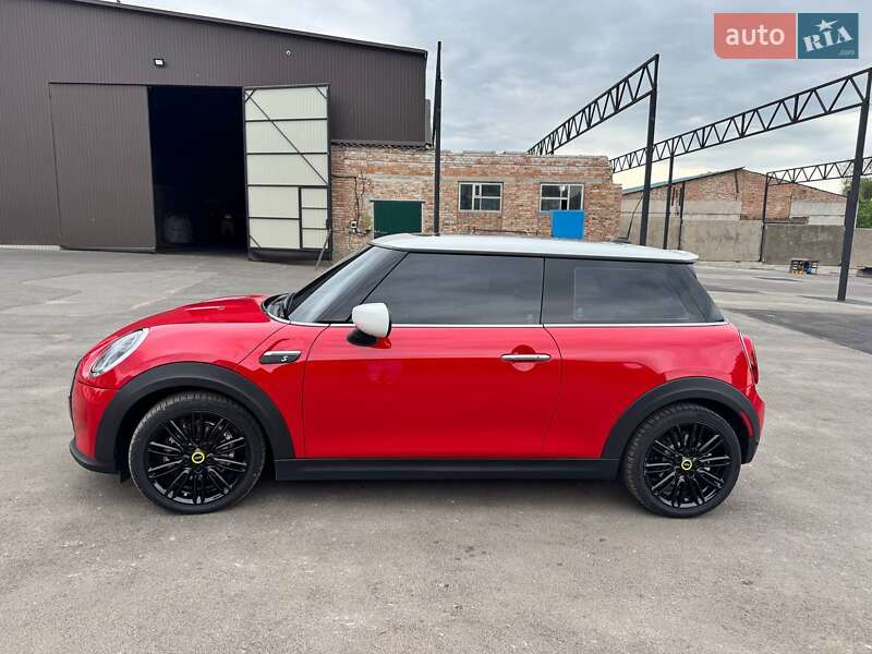 Хэтчбек MINI Cooper 2022 в Кропивницком