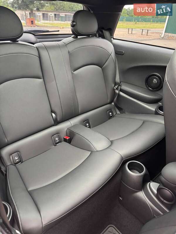 Хэтчбек MINI Cooper 2022 в Кропивницком
