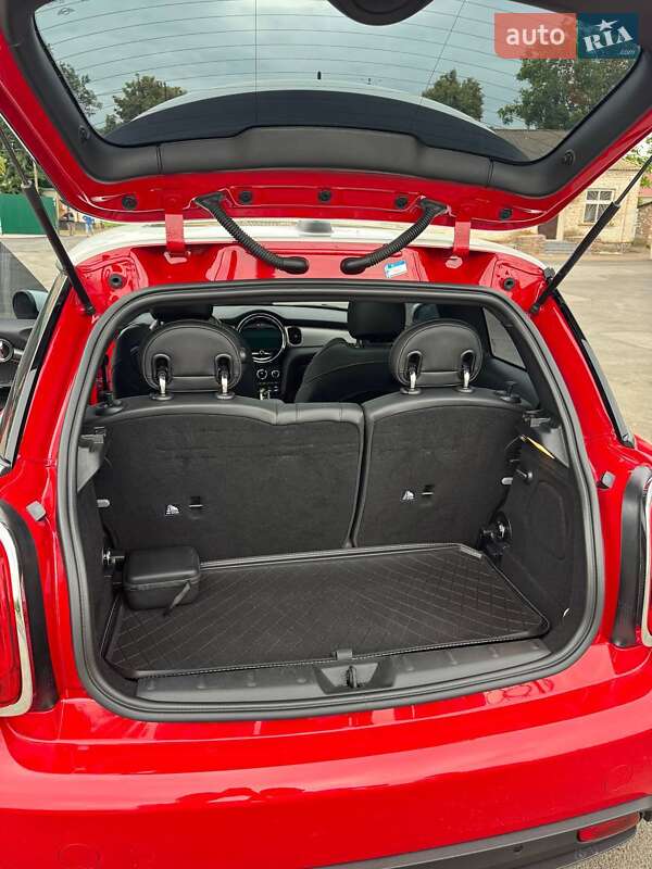 Хэтчбек MINI Cooper 2022 в Кропивницком