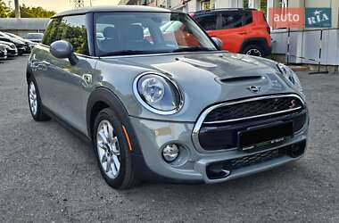Хэтчбек MINI Cooper 2018 в 