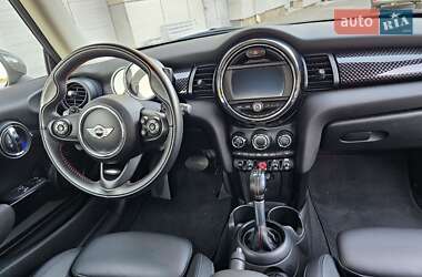 Хэтчбек MINI Cooper 2018 в 