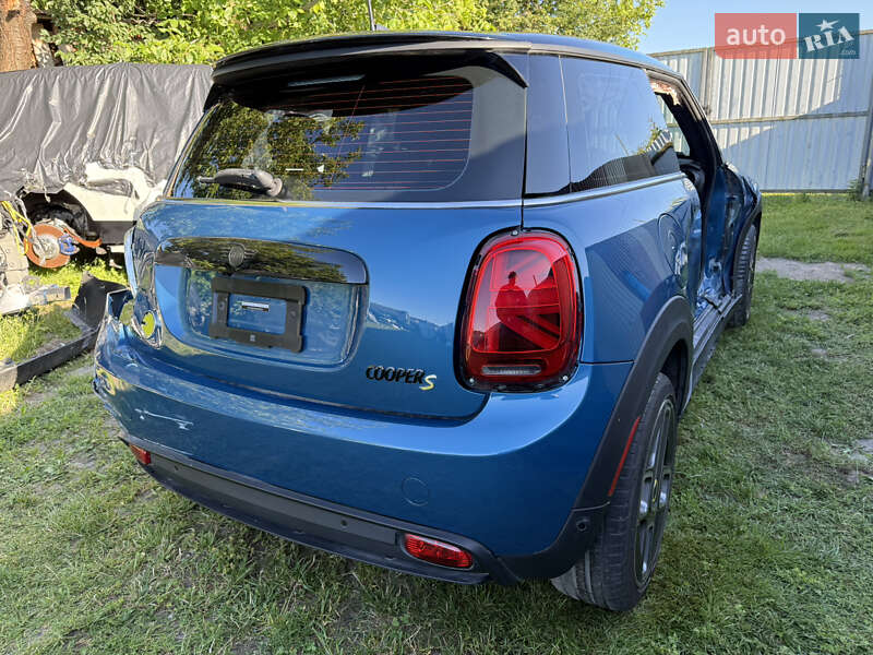 Хэтчбек MINI Cooper 2021 в Луцке
