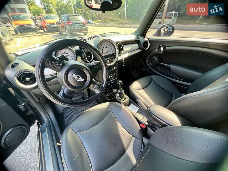 Хэтчбек MINI Cooper 2012 в Киеве