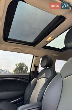 Хетчбек MINI Cooper 2013 в 