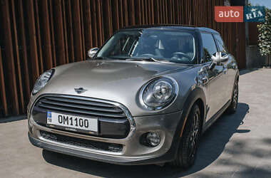 Хэтчбек MINI Cooper 2019 в Ровно