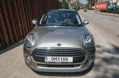 Хэтчбек MINI Cooper 2019 в 