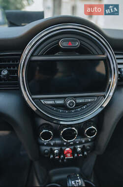 Хэтчбек MINI Cooper 2019 в 