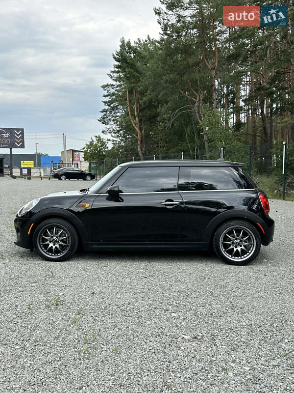 Хетчбек MINI Cooper 2016 в Гостомелі