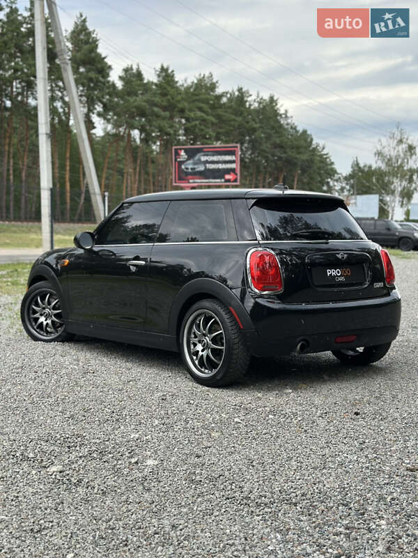 Хетчбек MINI Cooper 2016 в Гостомелі