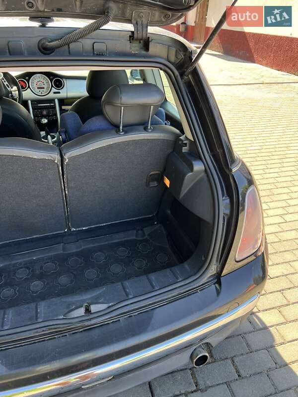 Хэтчбек MINI Cooper 2002 в Шипинцах