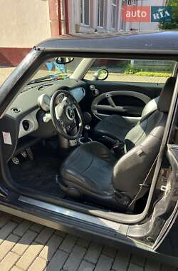 Хетчбек MINI Cooper 2002 в 