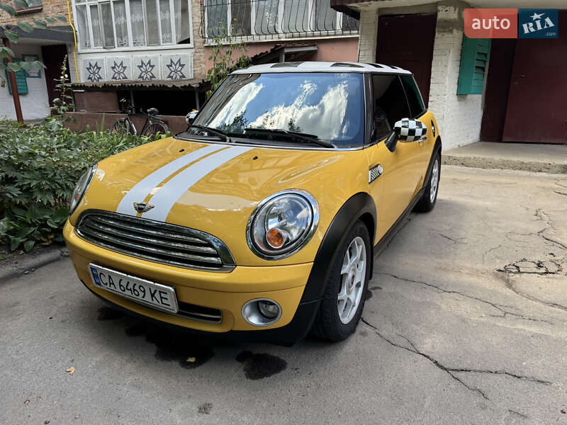 Хэтчбек MINI Cooper 2007 в Звенигородке