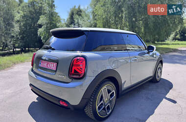 Хетчбек MINI Cooper 2021 в 