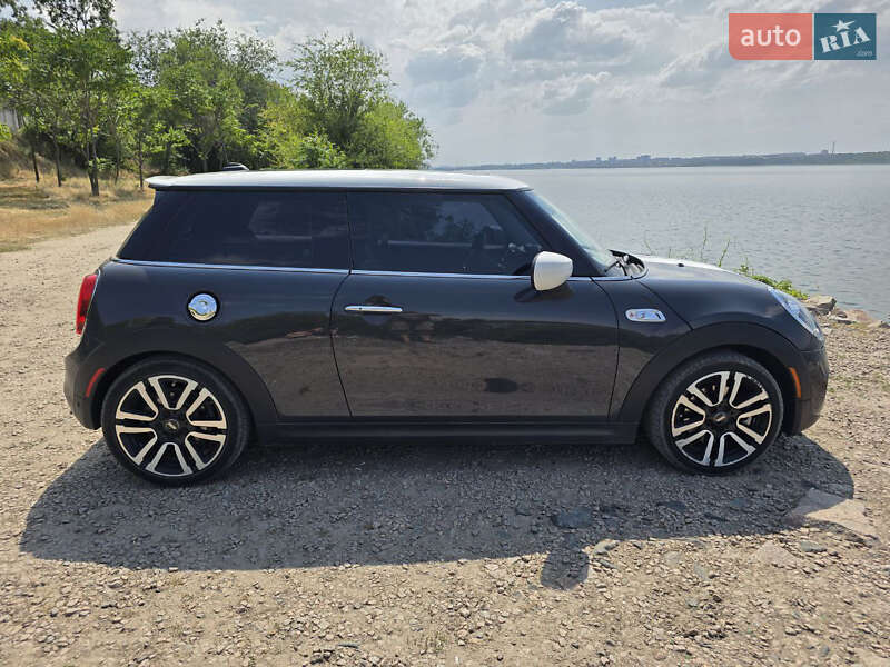 Хэтчбек MINI Cooper 2019 в Днепре