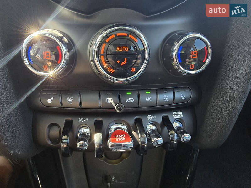 Хэтчбек MINI Cooper 2019 в Днепре