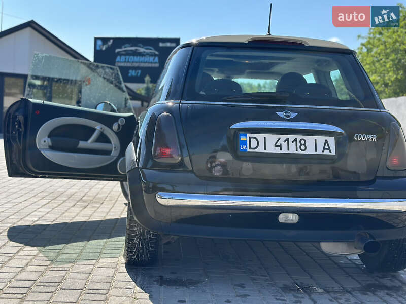 Хэтчбек MINI Cooper 2001 в Залещиках
