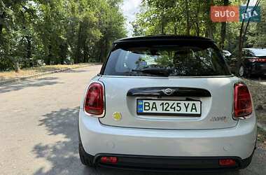 Хэтчбек MINI Cooper 2022 в 
