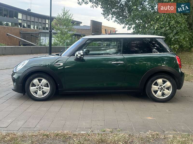 Хетчбек MINI Cooper 2016 в Києві