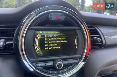 Хэтчбек MINI Cooper 2016 в 